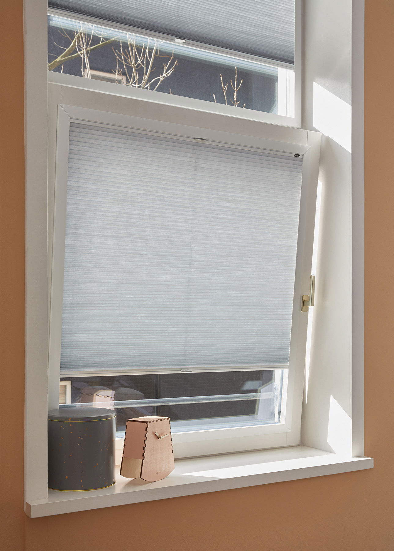Luxaflex Duette® plisségardin m. Top-down/Bottom-up og betjening m. greb