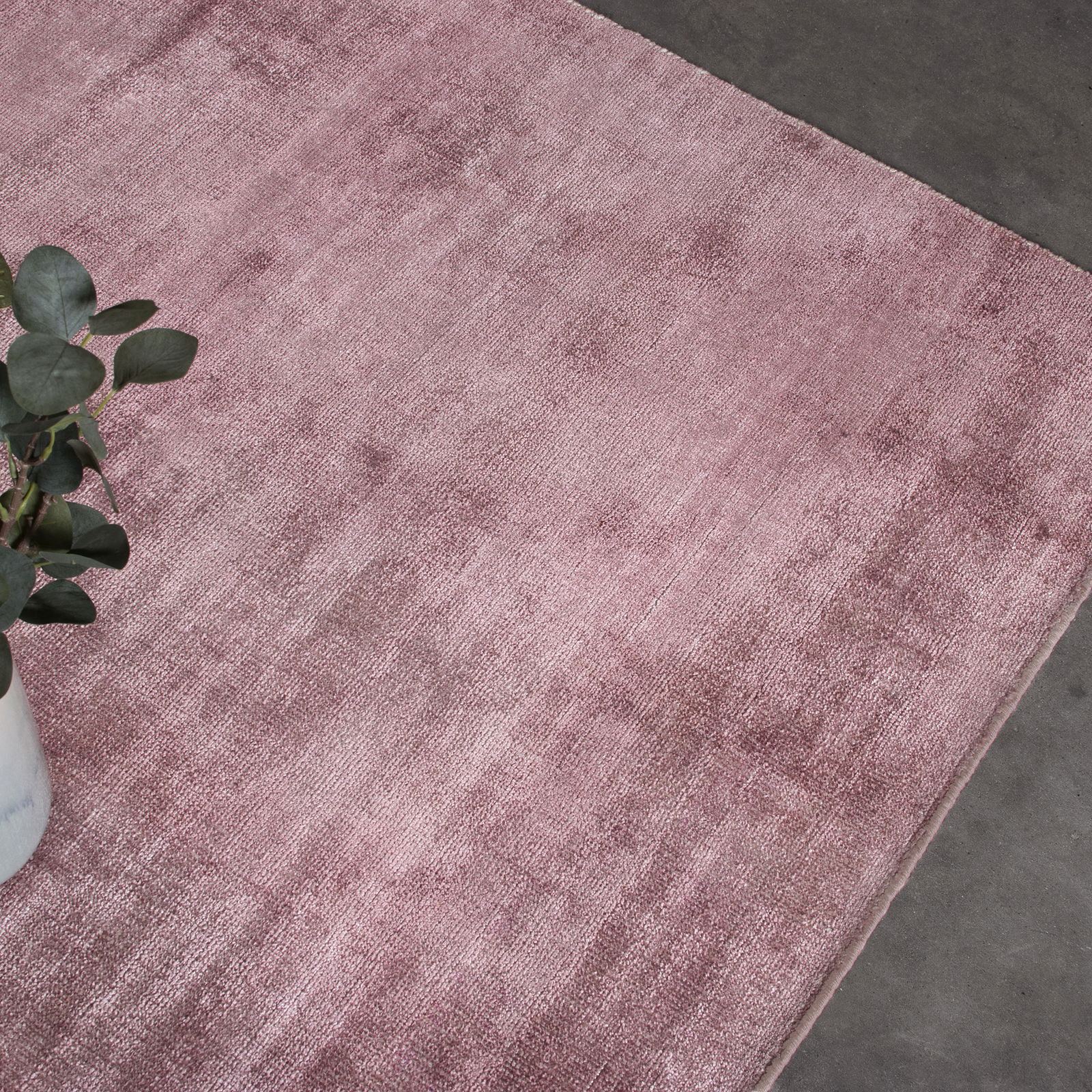 HC Interior Rugs Luvtæppe Saga